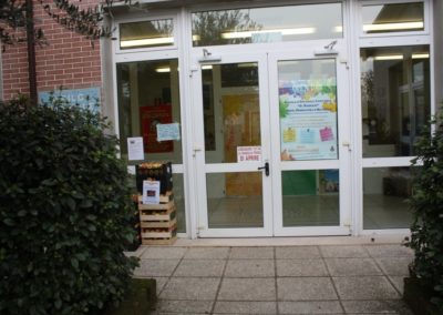 L'entrata della scuola